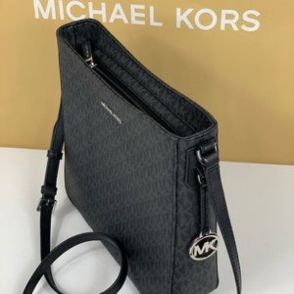 🌺NWT Michael Kors LG Crossbody Bag Black - Picture 2 of 8